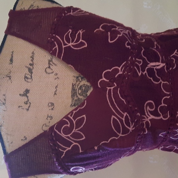 Anthropologie Dress, Size 0, Burgundy, Sleeveless. - Picture 2 of 5